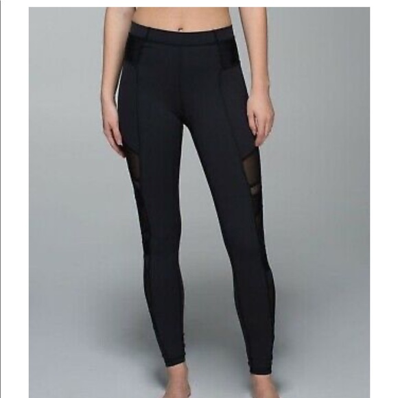 Lululemon Speed Up Mesh *28in - Picture 2 of 6